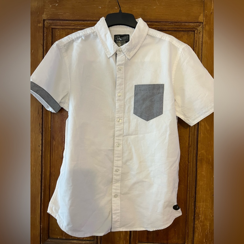 New with tags Retrofit brand from Tilly’s mens small